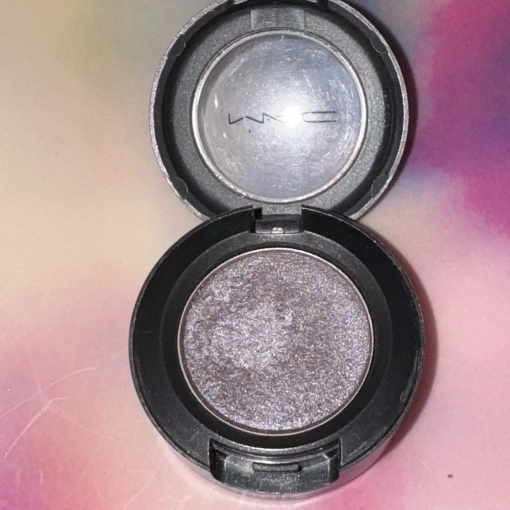 MAC Moth Brown~Limited Edition